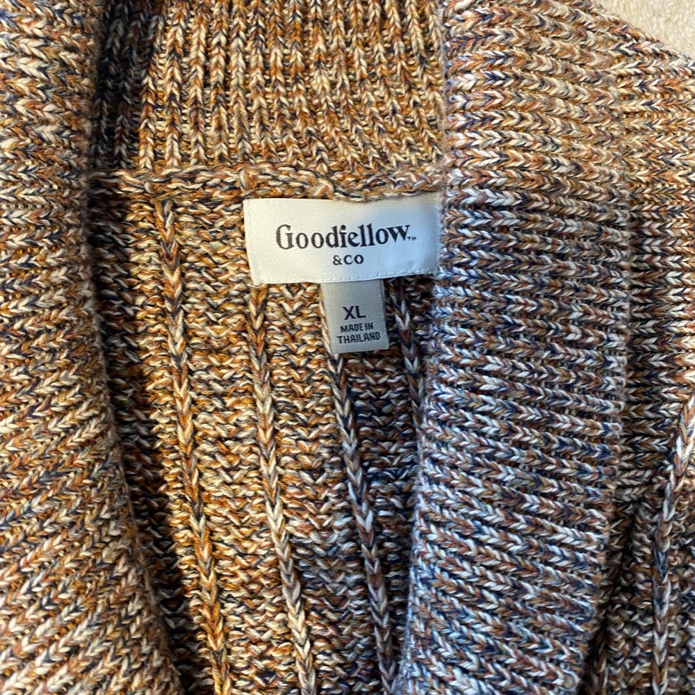Good fellow Cardigan